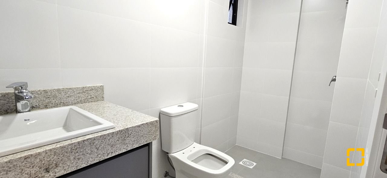 Apartamento com 75m², 3 quartos (sendo 1 suíte), 2 garagens, no bairro Saco Grande em Florianópolis