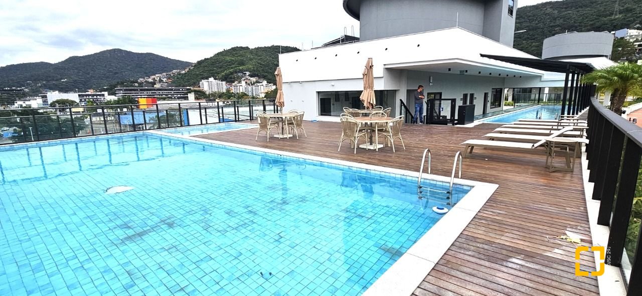 Apartamento com 75m², 3 quartos (sendo 1 suíte), 2 garagens, no bairro Saco Grande em Florianópolis