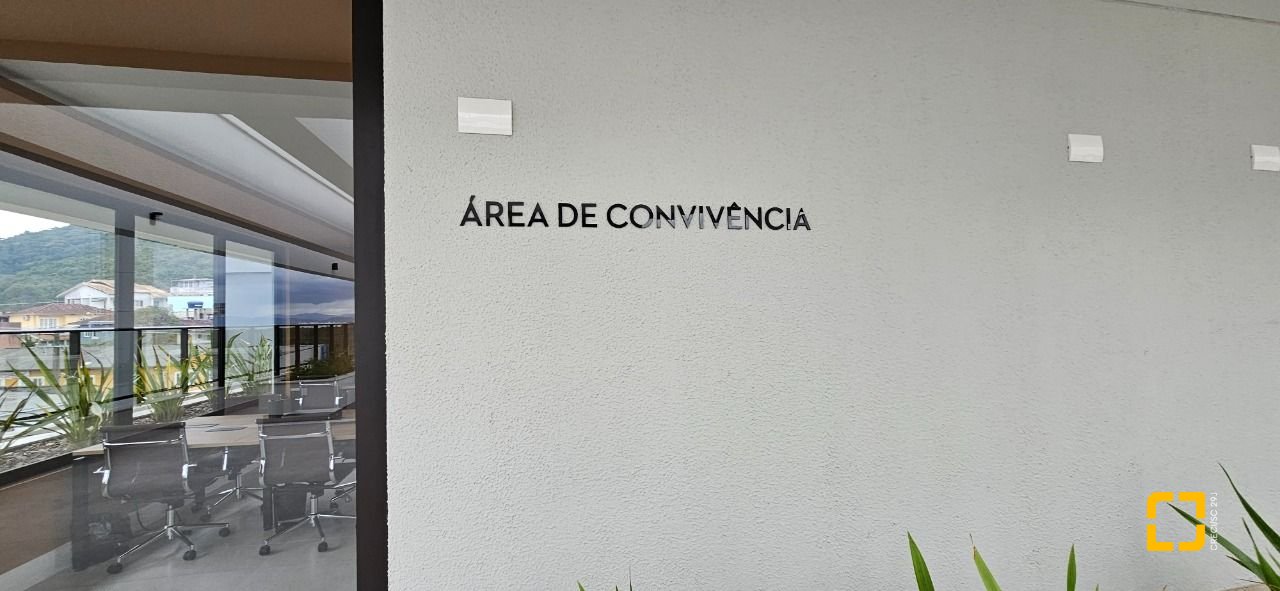 Apartamento com 75m², 3 quartos (sendo 1 suíte), 2 garagens, no bairro Saco Grande em Florianópolis