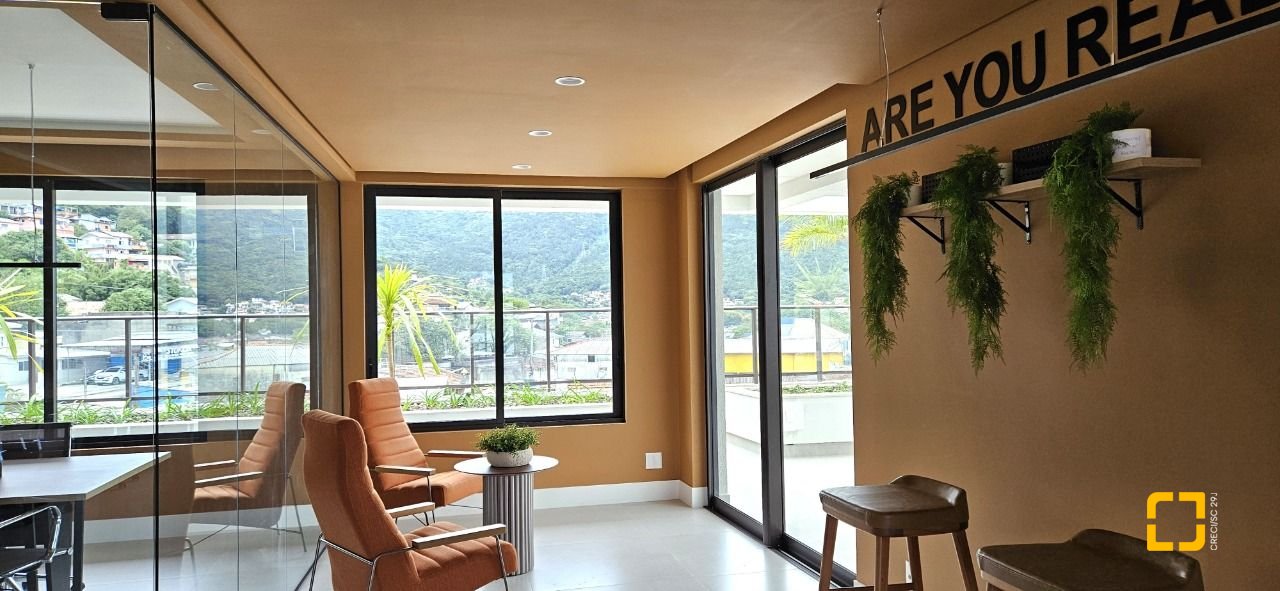 Apartamento com 75m², 3 quartos (sendo 1 suíte), 2 garagens, no bairro Saco Grande em Florianópolis
