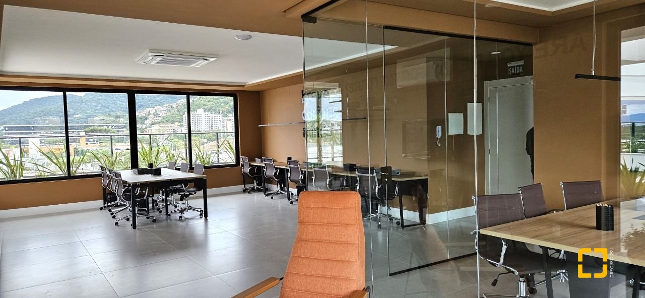 Apartamento com 75m², 3 quartos (sendo 1 suíte), 2 garagens, no bairro Saco Grande em Florianópolis