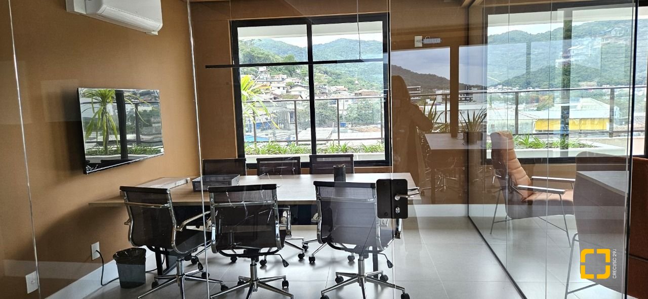Apartamento com 75m², 3 quartos (sendo 1 suíte), 2 garagens, no bairro Saco Grande em Florianópolis