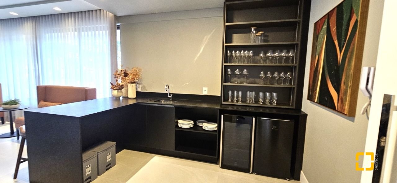 Apartamento com 75m², 3 quartos (sendo 1 suíte), 2 garagens, no bairro Saco Grande em Florianópolis