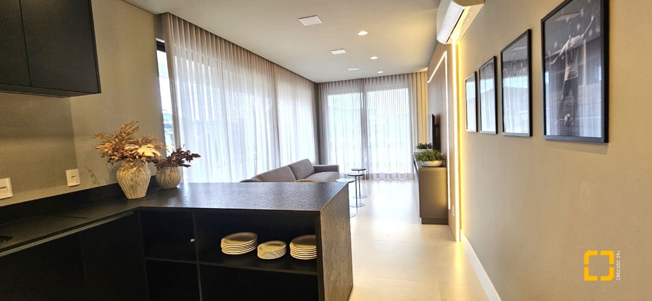 Apartamento com 75m², 3 quartos (sendo 1 suíte), 2 garagens, no bairro Saco Grande em Florianópolis