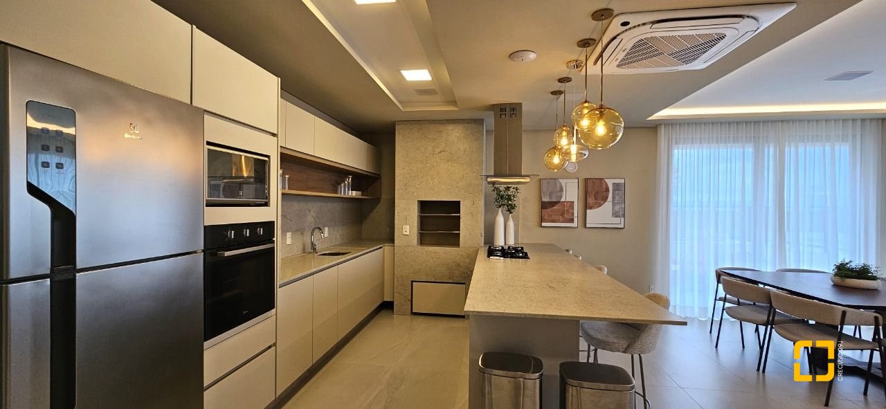 Apartamento com 75m², 3 quartos (sendo 1 suíte), 2 garagens, no bairro Saco Grande em Florianópolis