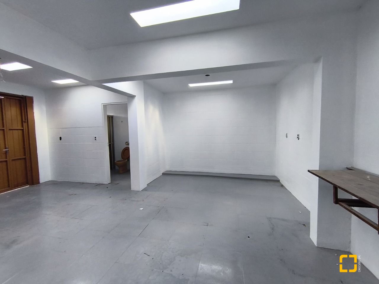 Casa com 190m², 5 quartos (sendo 1 suíte), 4 garagens, no bairro Campeche em Florianópolis
