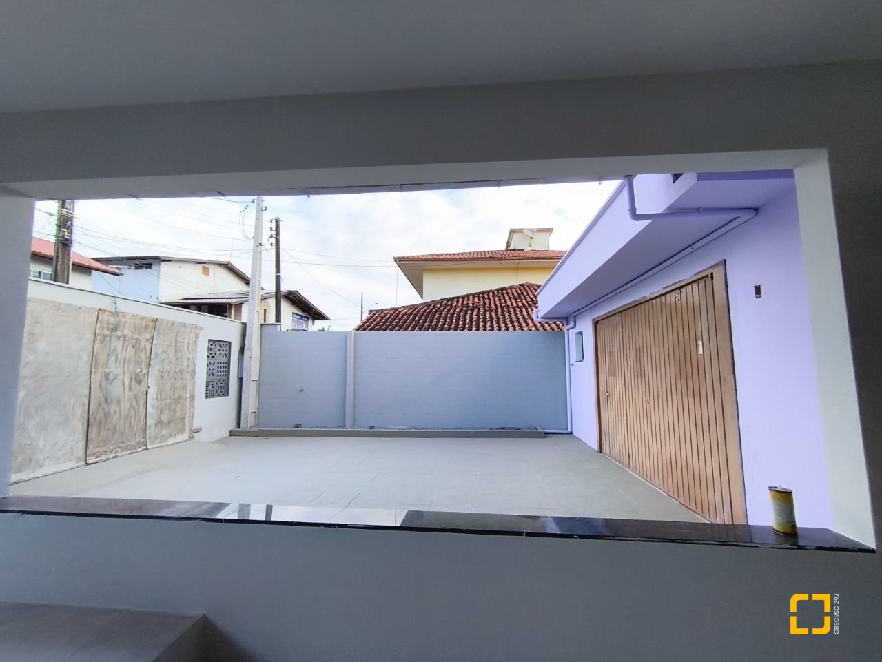 Casa com 190m², 5 quartos (sendo 1 suíte), 4 garagens, no bairro Campeche em Florianópolis