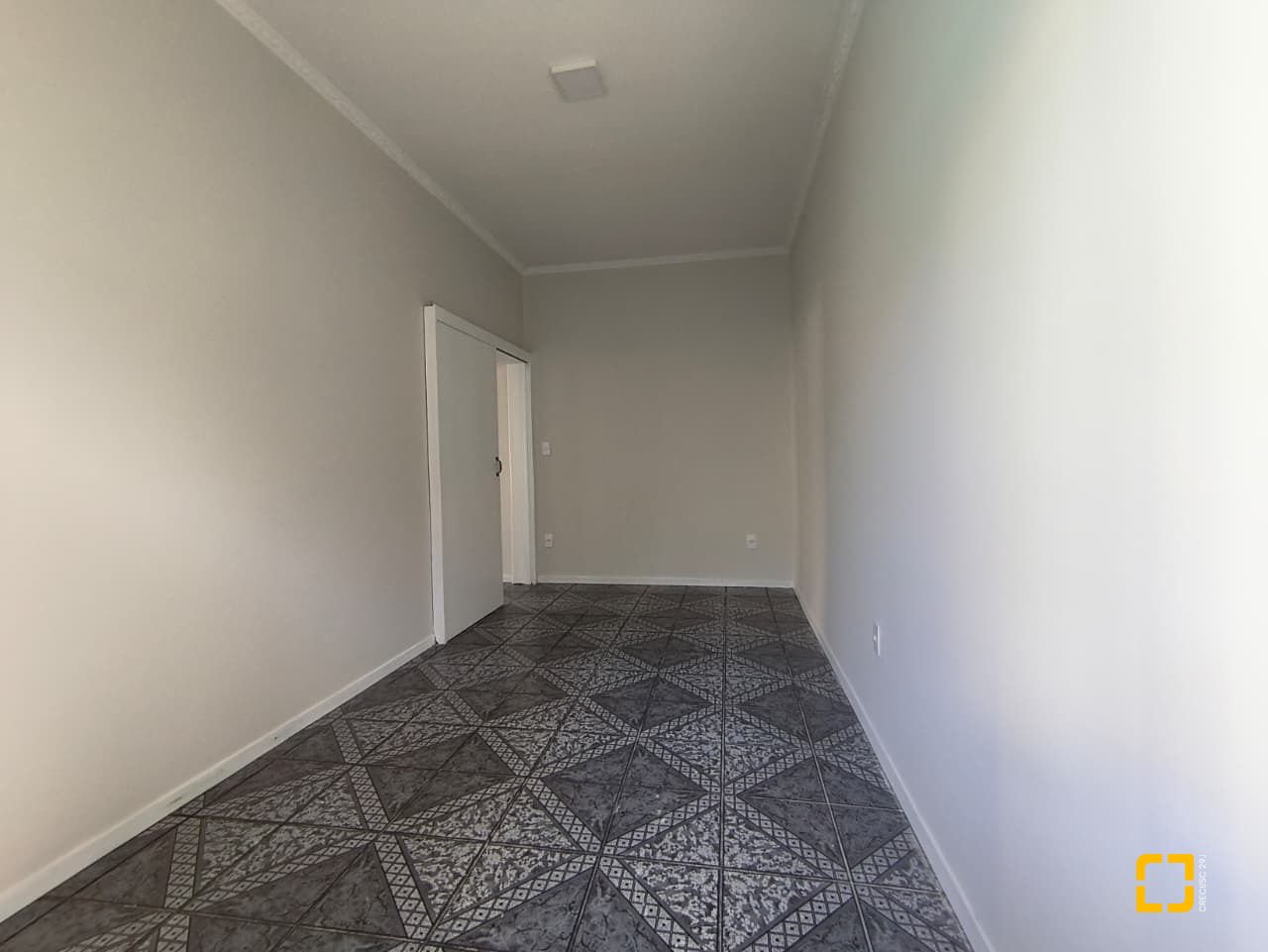 Casa com 190m², 5 quartos (sendo 1 suíte), 4 garagens, no bairro Campeche em Florianópolis
