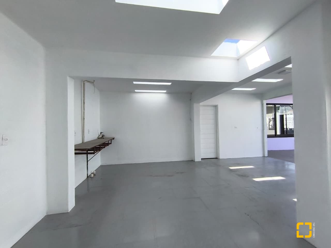 Casa com 190m², 5 quartos (sendo 1 suíte), 4 garagens, no bairro Campeche em Florianópolis