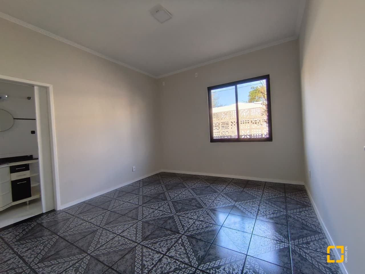 Casa com 190m², 5 quartos (sendo 1 suíte), 4 garagens, no bairro Campeche em Florianópolis