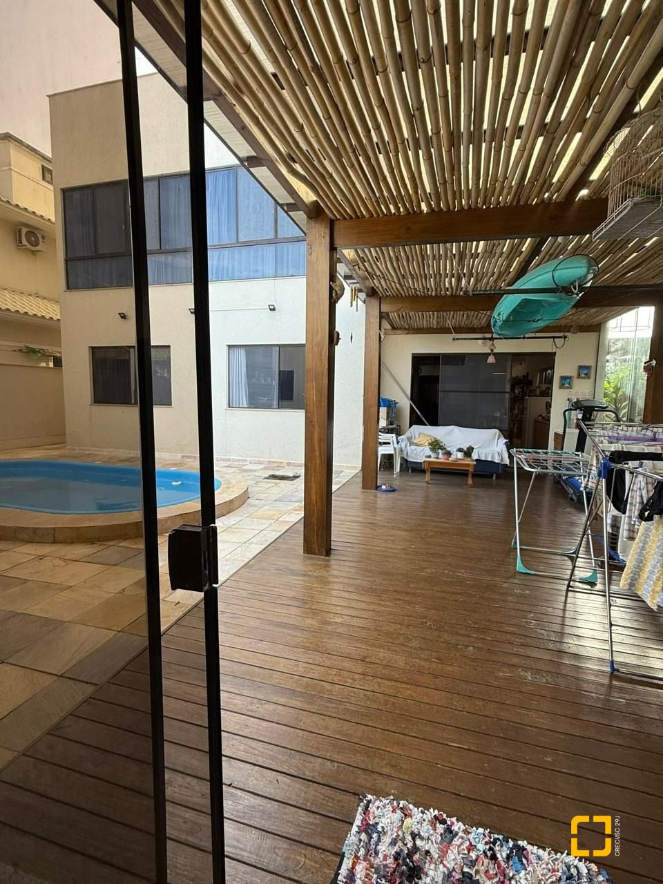 Casa com 291m², 9 quartos (sendo 4 suítes), 2 garagens, no bairro Cachoeira do Bom Jesus em Florianópolis