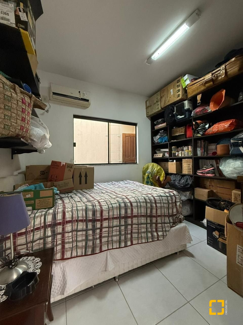 Casa com 291m², 9 quartos (sendo 4 suítes), 2 garagens, no bairro Cachoeira do Bom Jesus em Florianópolis