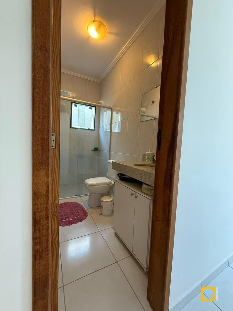 Casa com 291m², 9 quartos (sendo 4 suítes), 2 garagens, no bairro Cachoeira do Bom Jesus em Florianópolis