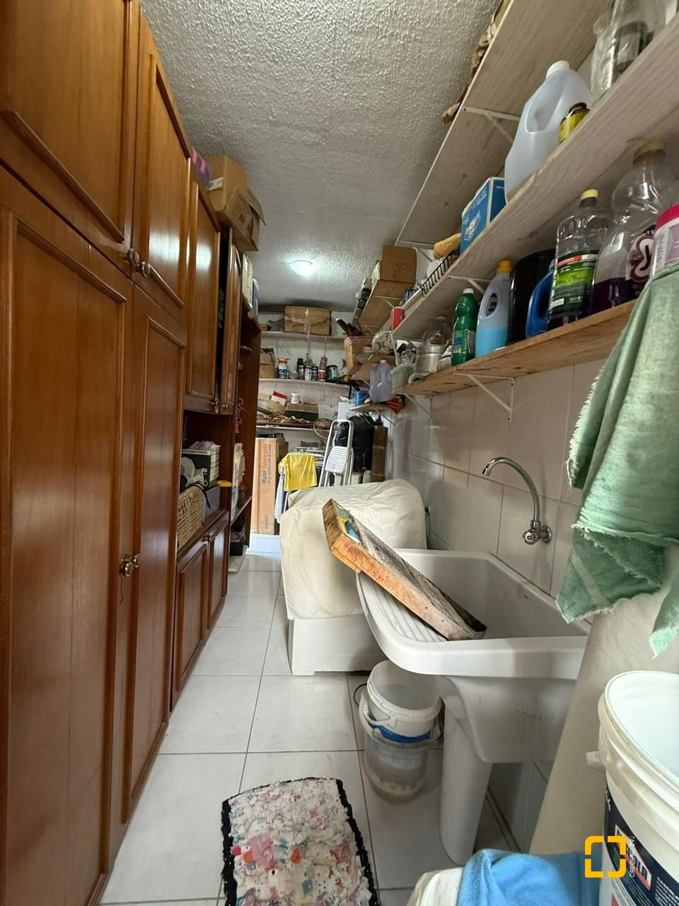 Casa com 291m², 9 quartos (sendo 4 suítes), 2 garagens, no bairro Cachoeira do Bom Jesus em Florianópolis