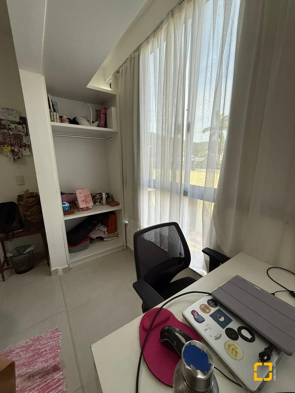 Casa com 291m², 9 quartos (sendo 4 suítes), 2 garagens, no bairro Cachoeira do Bom Jesus em Florianópolis