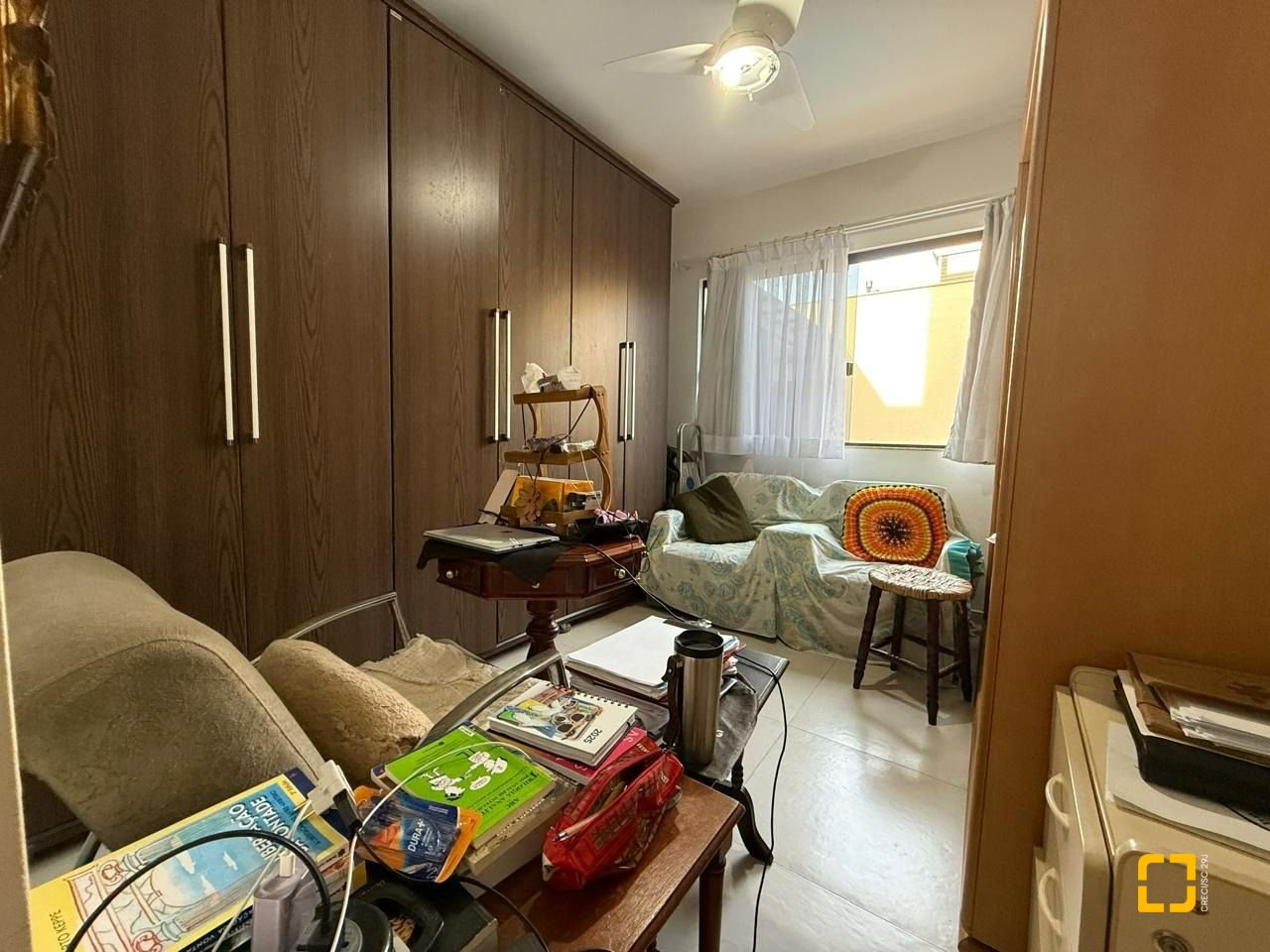 Casa com 291m², 9 quartos (sendo 4 suítes), 2 garagens, no bairro Cachoeira do Bom Jesus em Florianópolis