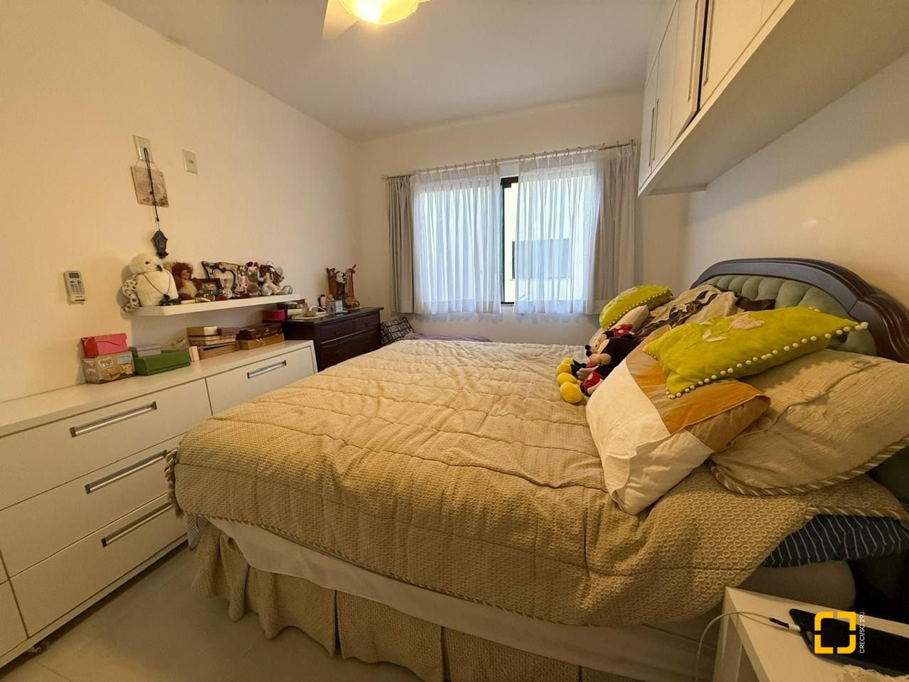 Casa com 291m², 9 quartos (sendo 4 suítes), 2 garagens, no bairro Cachoeira do Bom Jesus em Florianópolis