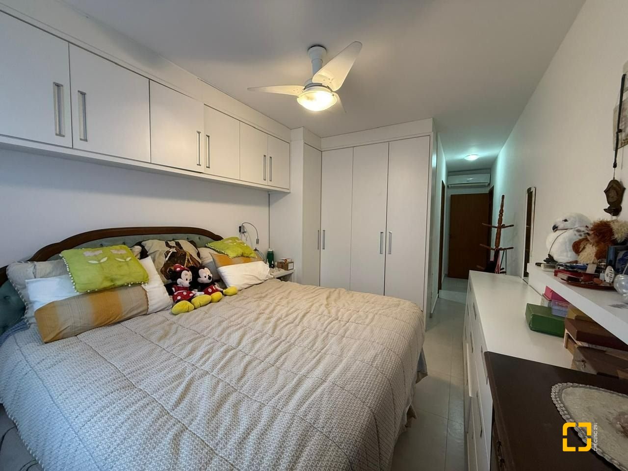 Casa com 291m², 9 quartos (sendo 4 suítes), 2 garagens, no bairro Cachoeira do Bom Jesus em Florianópolis