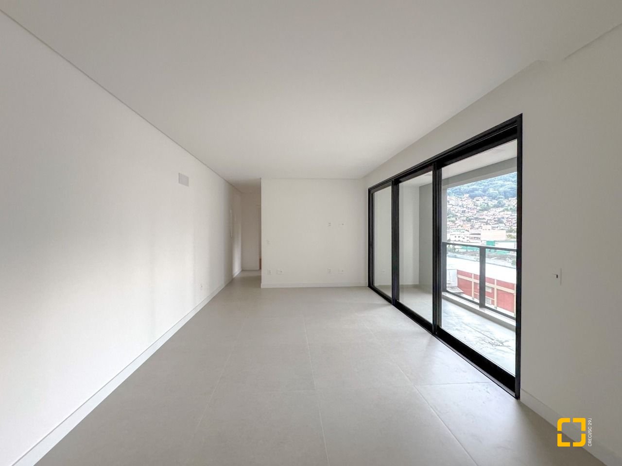 Apartamento com 80m², 3 quartos (sendo 1 suíte), 1 garagem, no bairro Centro em Florianópolis