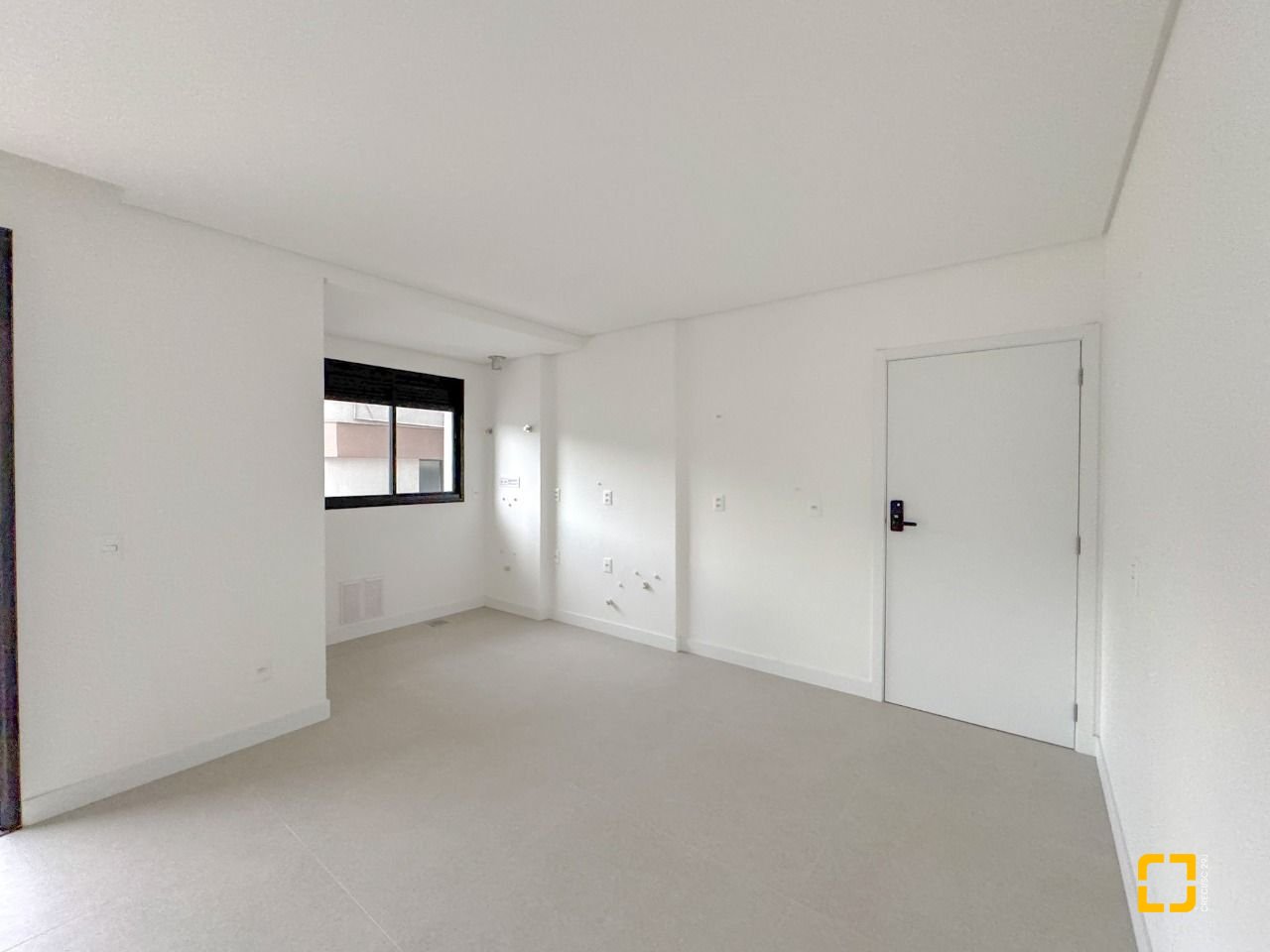 Apartamento com 80m², 3 quartos (sendo 1 suíte), 1 garagem, no bairro Centro em Florianópolis