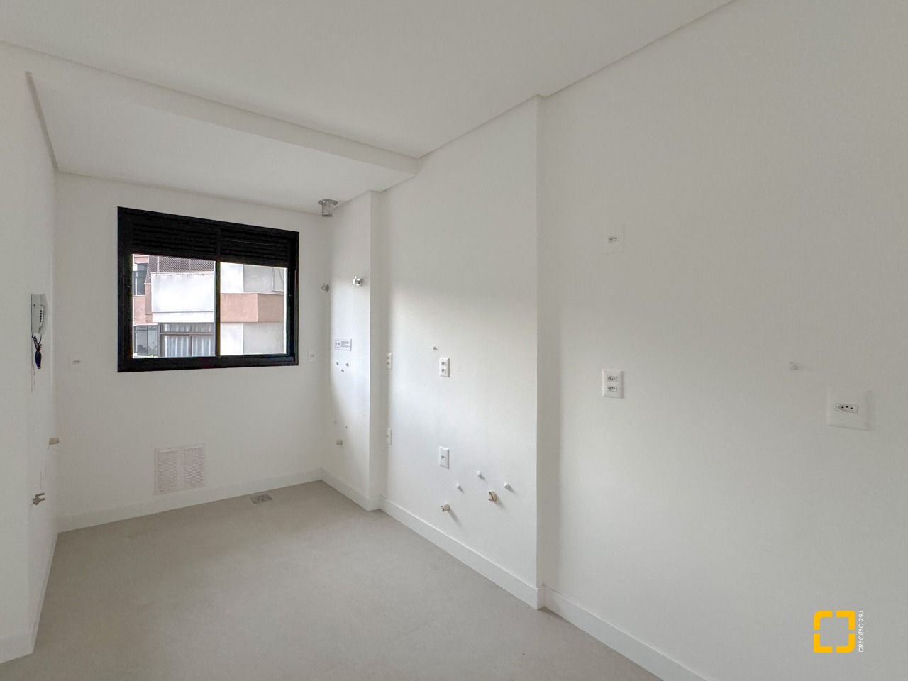 Apartamento com 80m², 3 quartos (sendo 1 suíte), 1 garagem, no bairro Centro em Florianópolis