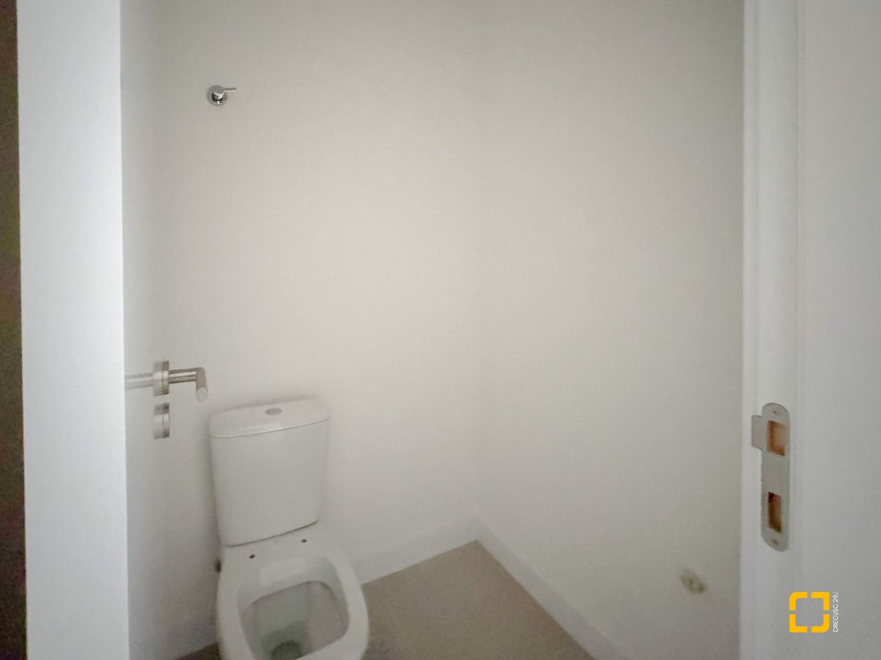 Apartamento com 80m², 3 quartos (sendo 1 suíte), 1 garagem, no bairro Centro em Florianópolis