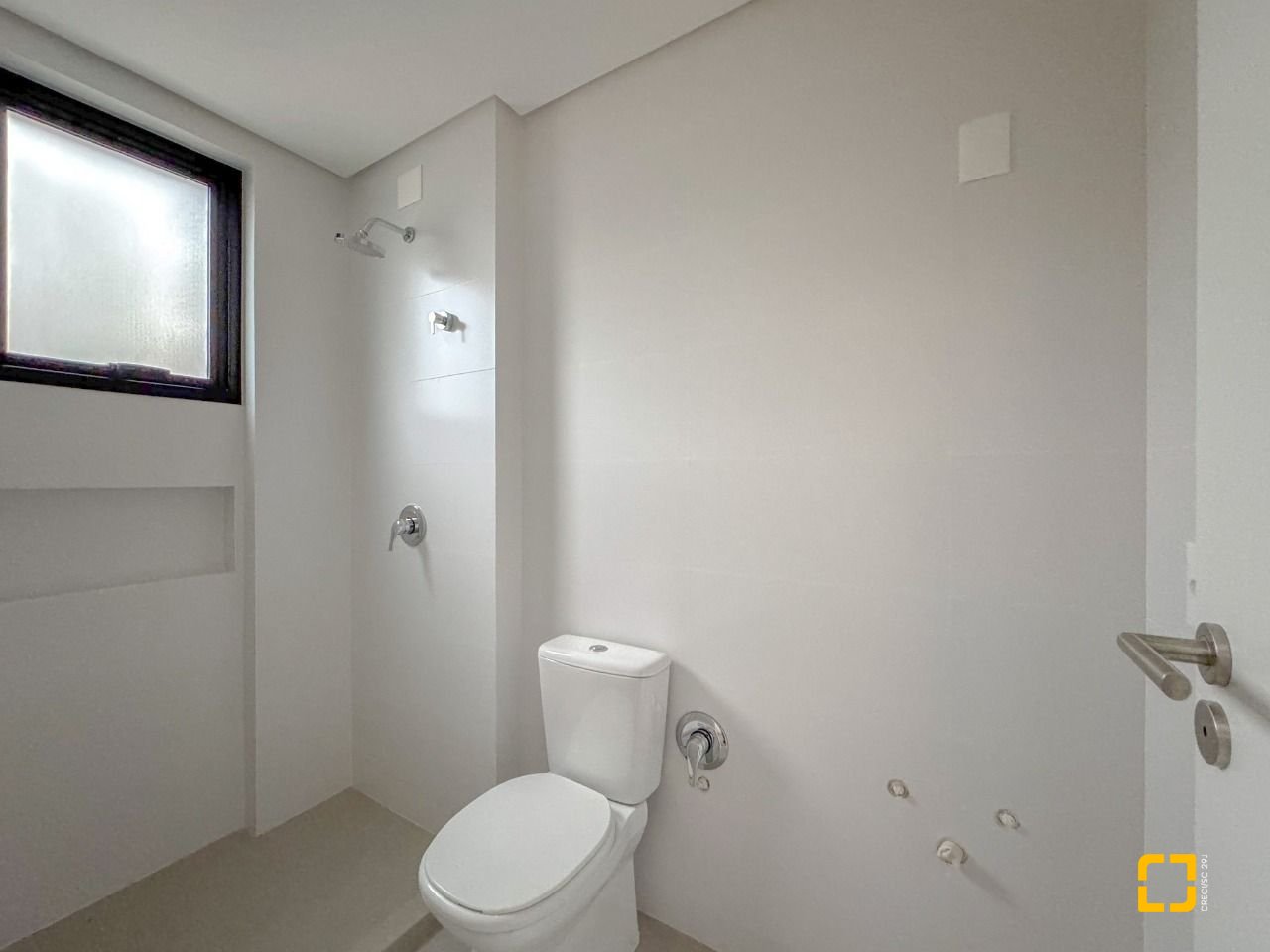 Apartamento com 80m², 3 quartos (sendo 1 suíte), 1 garagem, no bairro Centro em Florianópolis