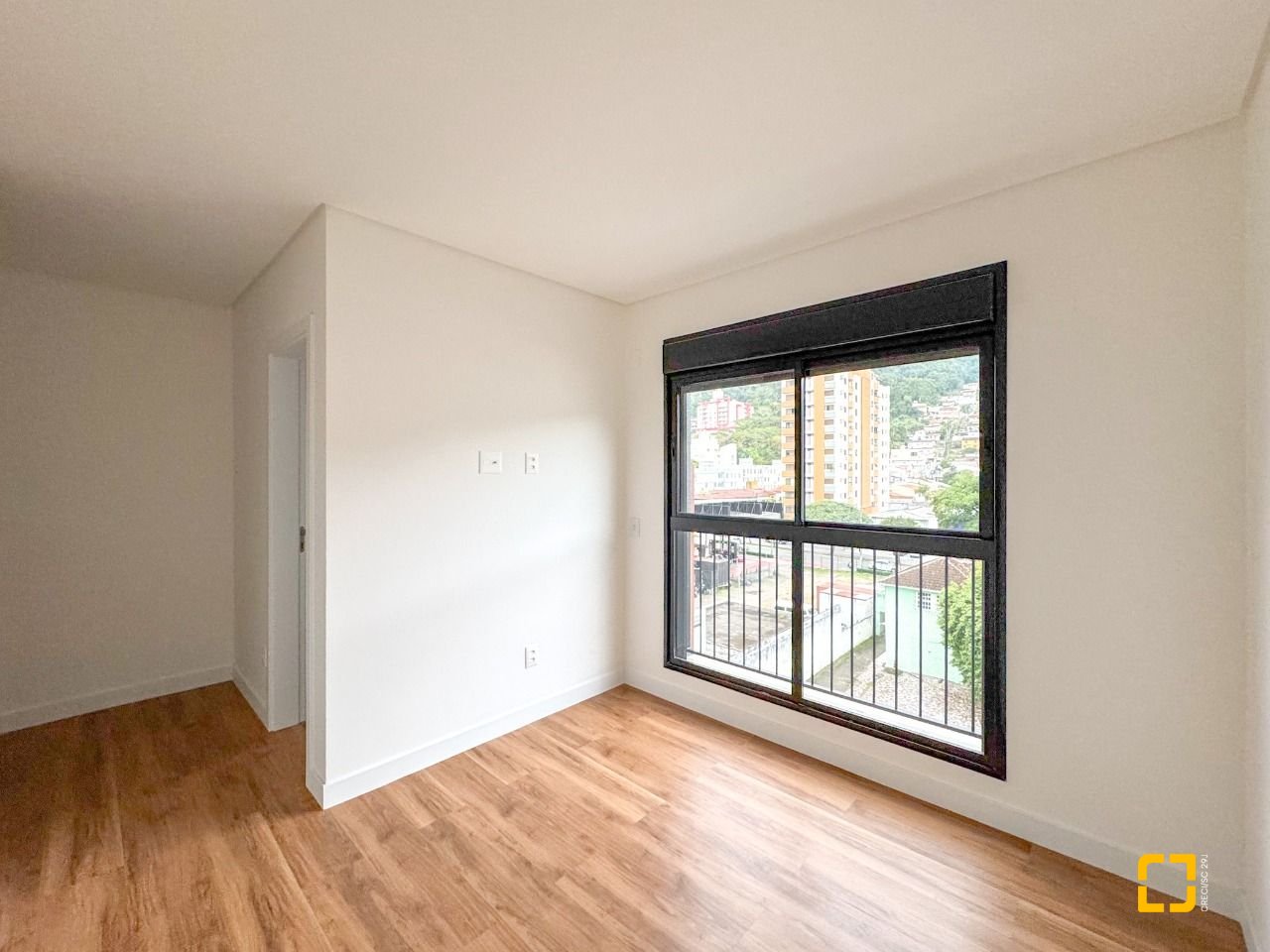 Apartamento com 80m², 3 quartos (sendo 1 suíte), 1 garagem, no bairro Centro em Florianópolis