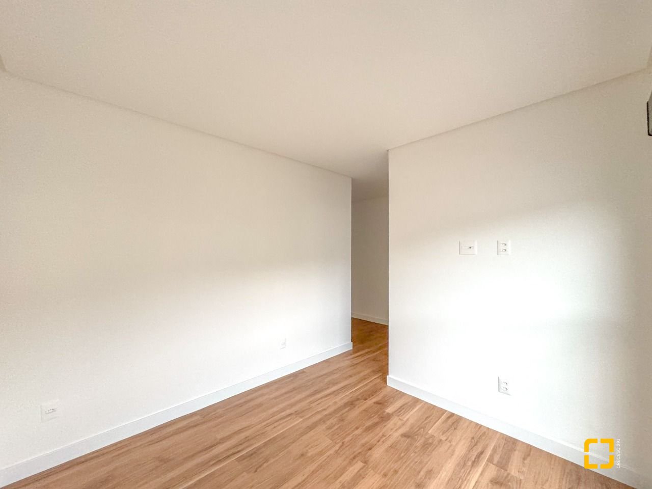 Apartamento com 80m², 3 quartos (sendo 1 suíte), 1 garagem, no bairro Centro em Florianópolis