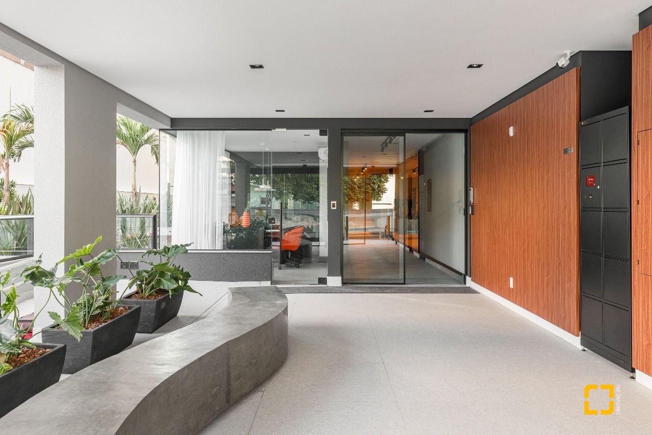 Apartamento com 80m², 3 quartos (sendo 1 suíte), 1 garagem, no bairro Centro em Florianópolis