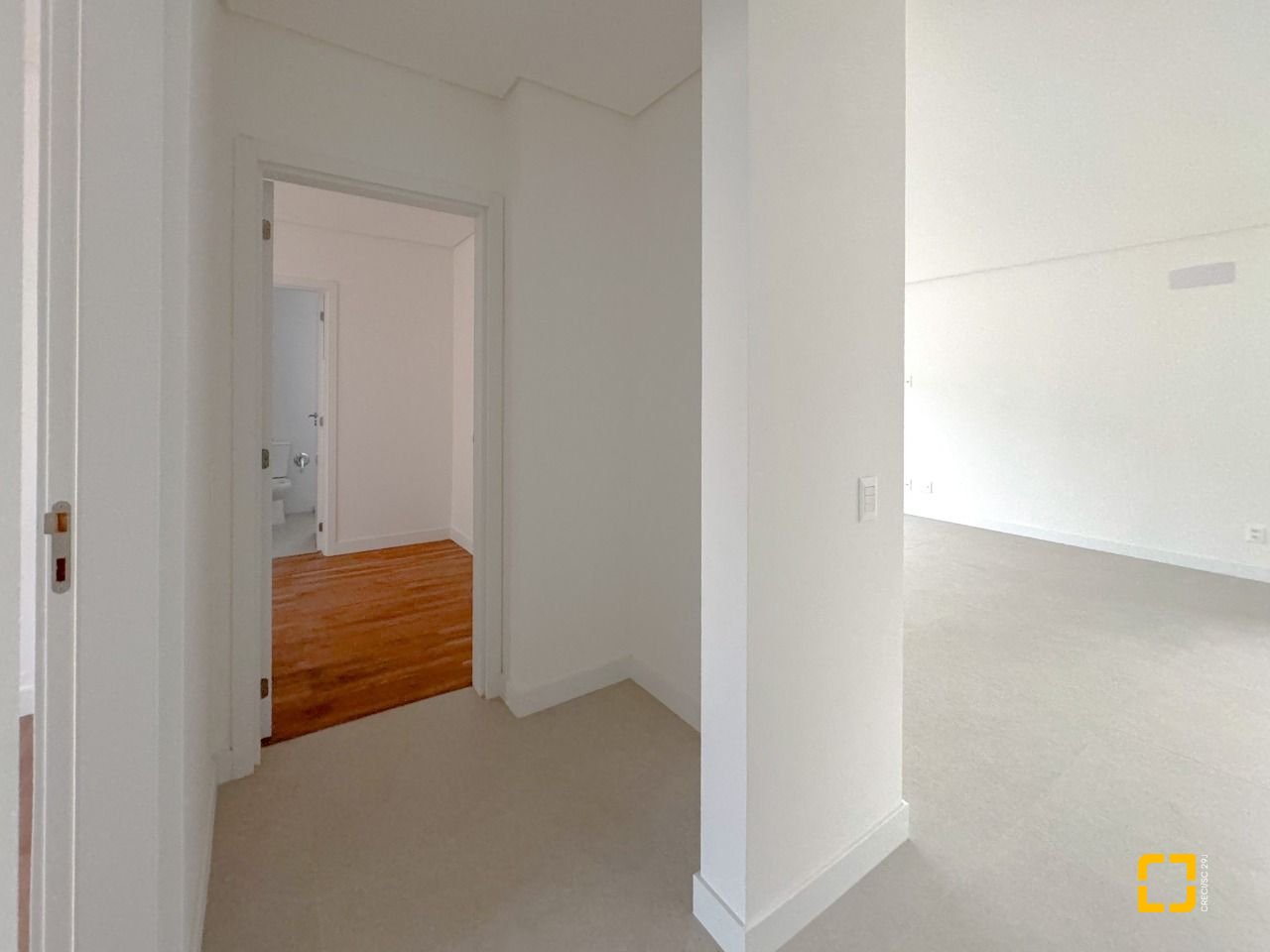 Apartamento com 117m², 4 quartos (sendo 1 suíte), 2 garagens, no bairro Centro em Florianópolis