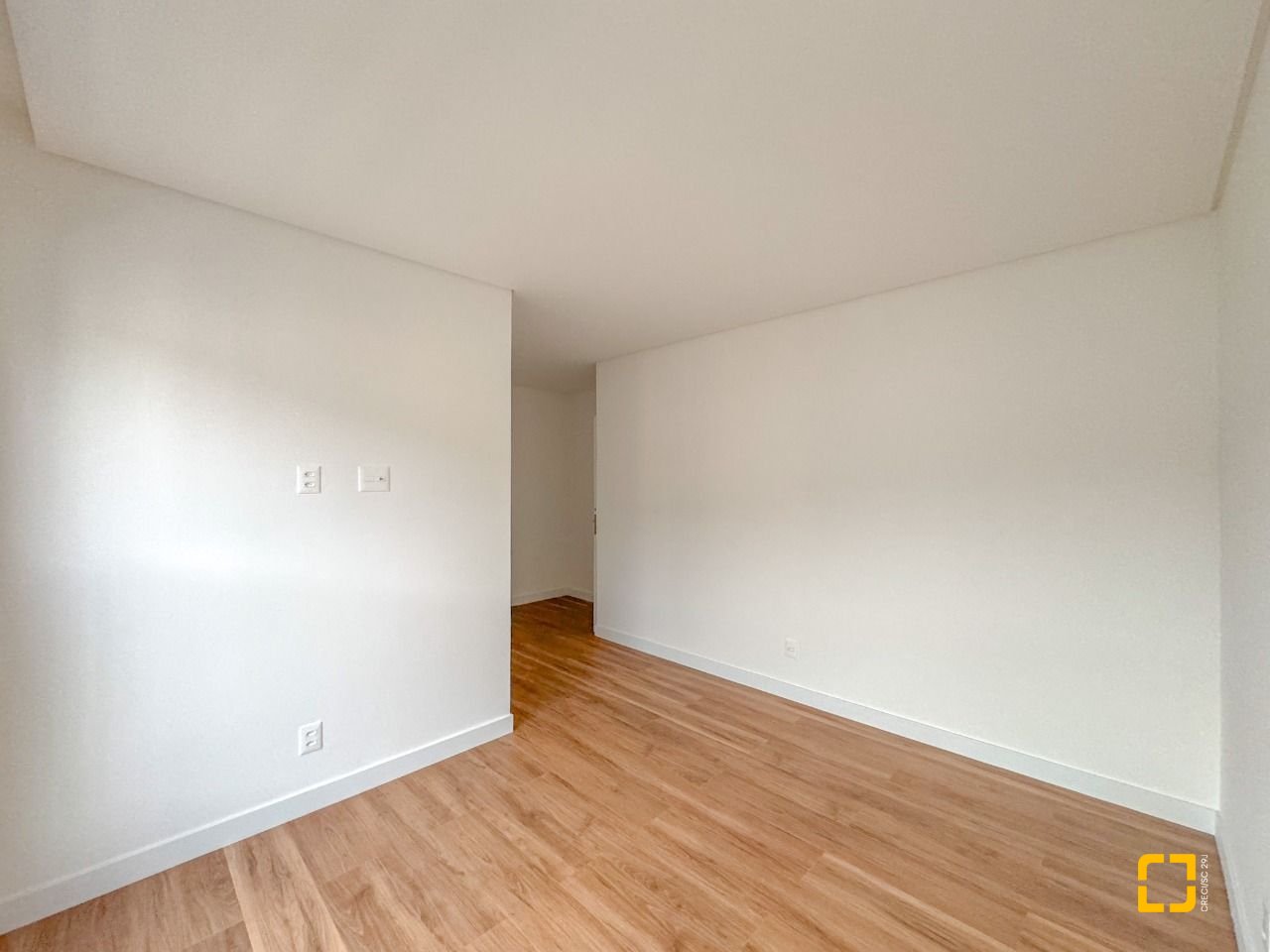 Apartamento com 117m², 4 quartos (sendo 1 suíte), 2 garagens, no bairro Centro em Florianópolis