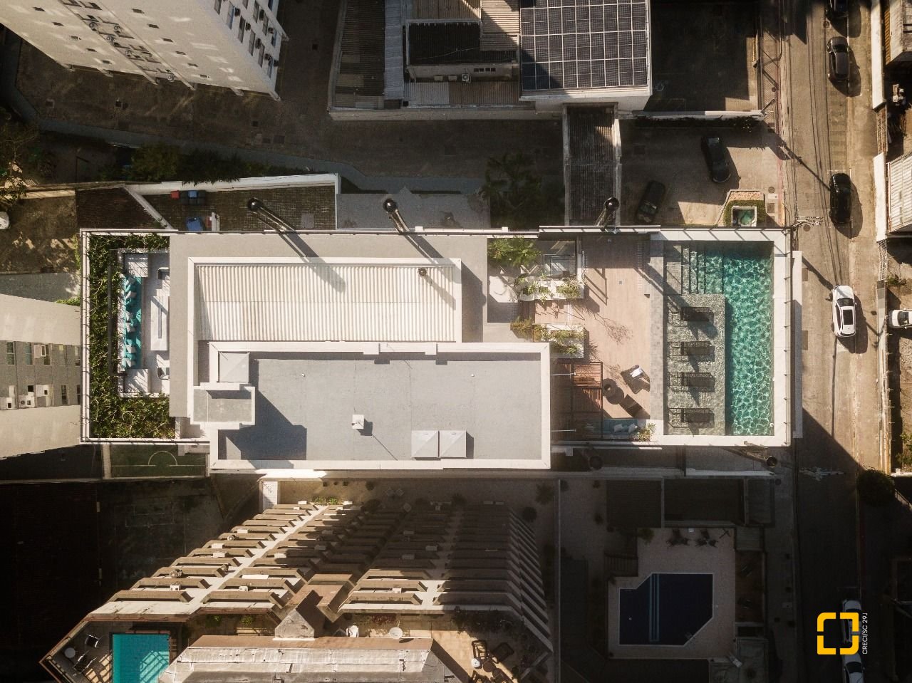 Apartamento com 117m², 4 quartos (sendo 1 suíte), 2 garagens, no bairro Centro em Florianópolis