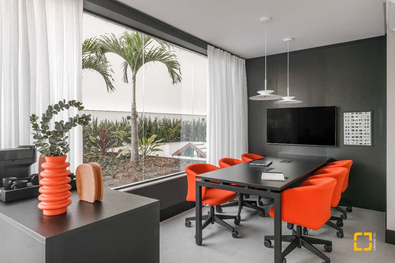 Apartamento com 117m², 4 quartos (sendo 1 suíte), 2 garagens, no bairro Centro em Florianópolis