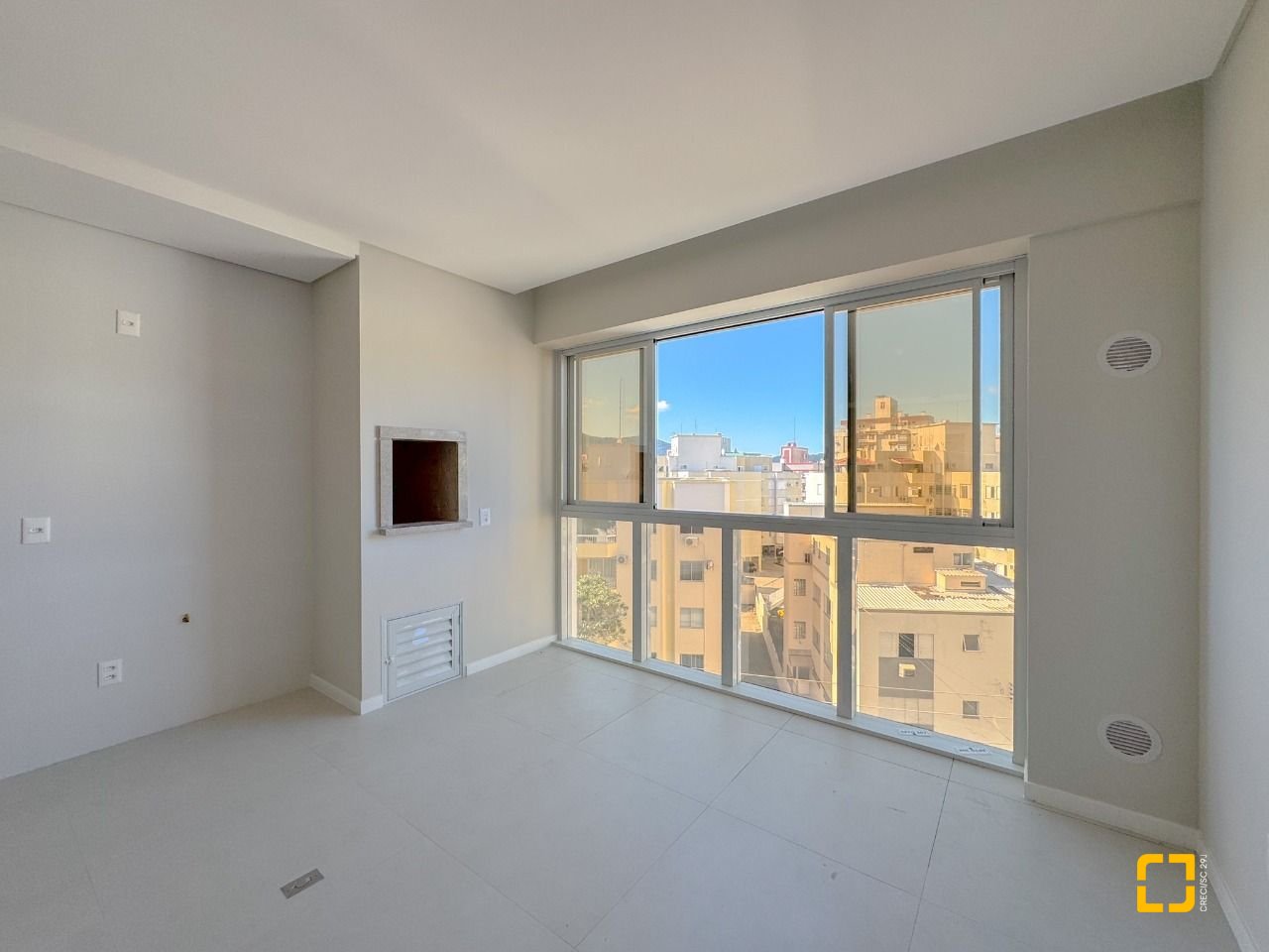 Apartamento com 68m², 3 quartos (sendo 1 suíte), 1 garagem, no bairro Trindade em Florianópolis
