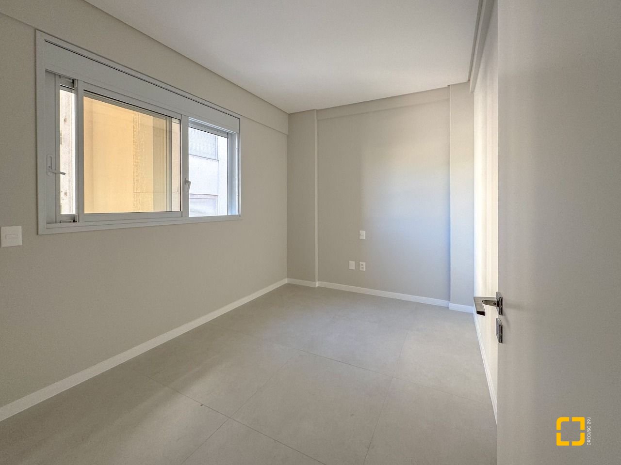 Apartamento com 68m², 3 quartos (sendo 1 suíte), 1 garagem, no bairro Trindade em Florianópolis
