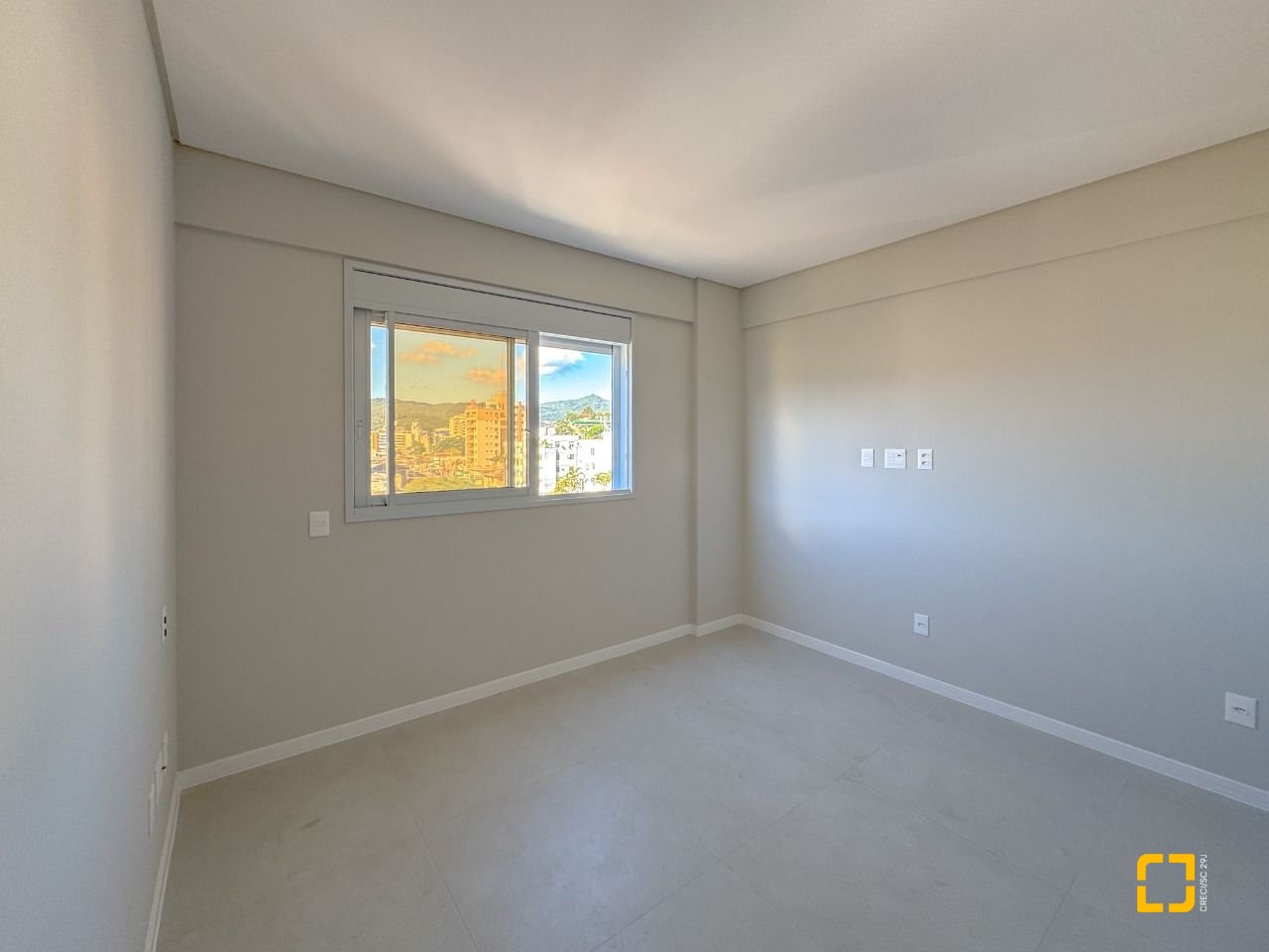 Apartamento com 68m², 3 quartos (sendo 1 suíte), 1 garagem, no bairro Trindade em Florianópolis