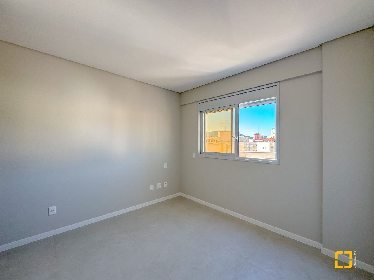 Apartamento com 68m², 3 quartos (sendo 1 suíte), 1 garagem, no bairro Trindade em Florianópolis