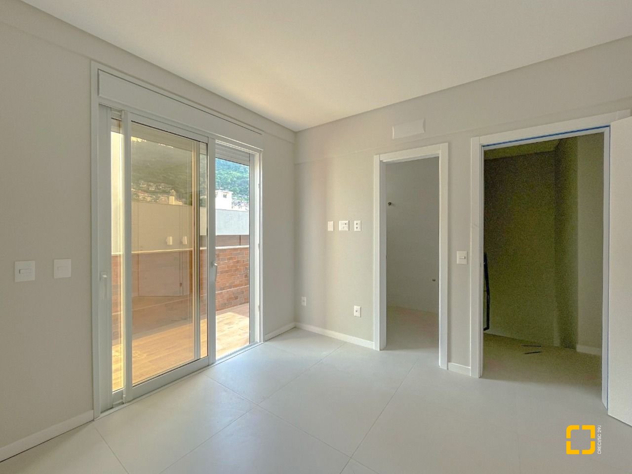 Cobertura com 100m², 4 quartos (sendo 2 suítes), 2 garagens, no bairro Trindade em Florianópolis