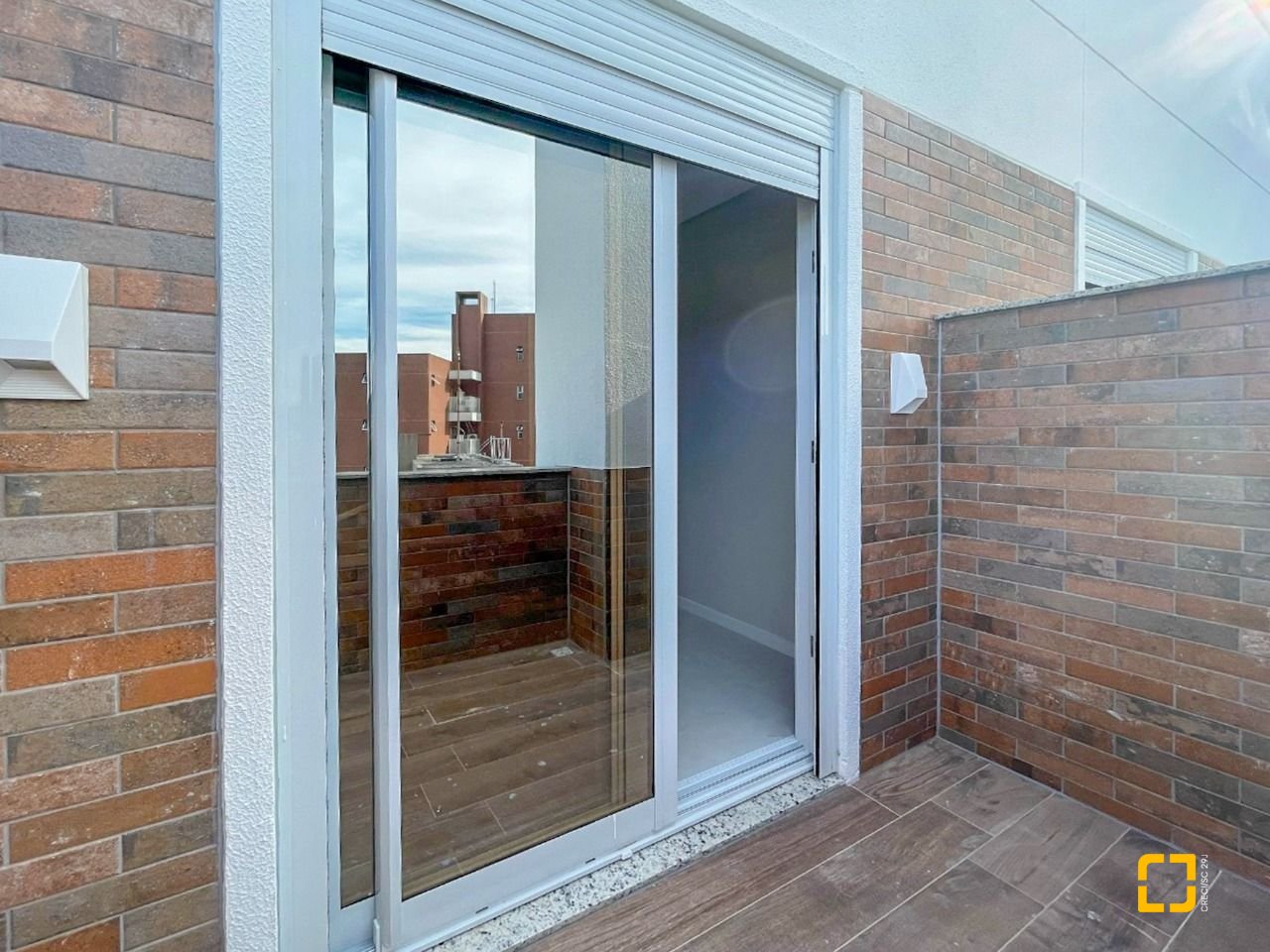 Cobertura com 100m², 4 quartos (sendo 2 suítes), 2 garagens, no bairro Trindade em Florianópolis