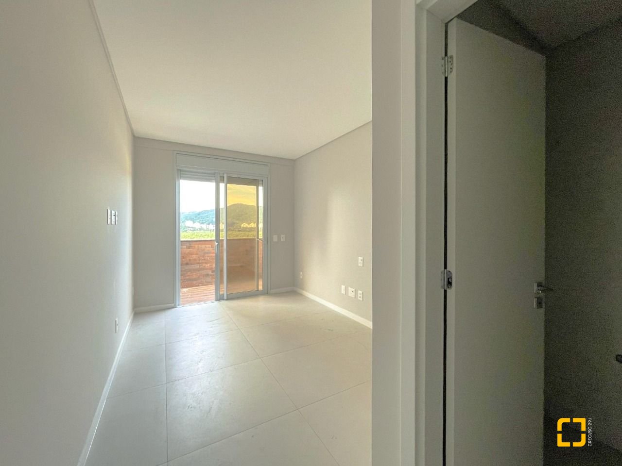 Cobertura com 100m², 4 quartos (sendo 2 suítes), 2 garagens, no bairro Trindade em Florianópolis
