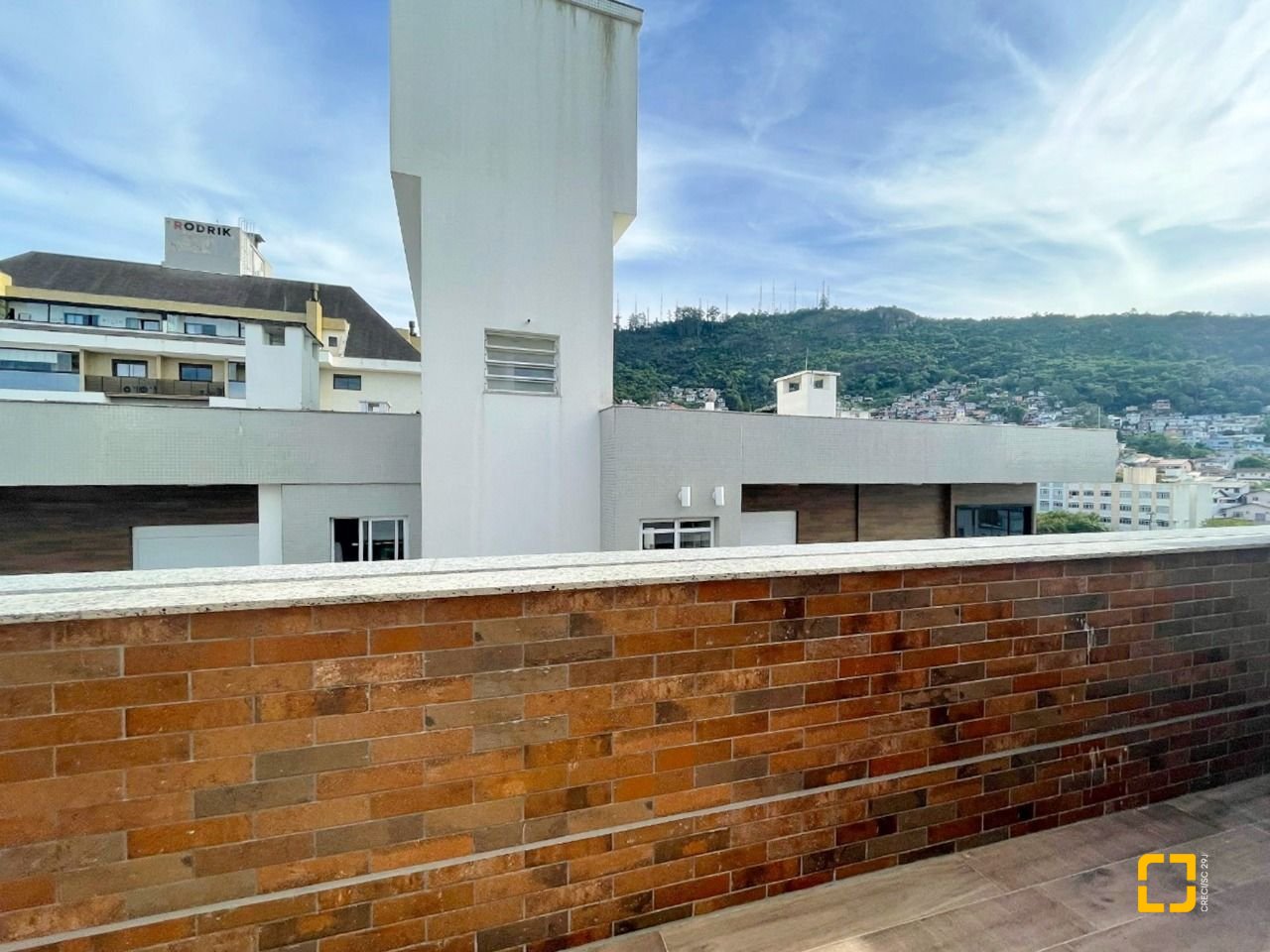 Cobertura com 100m², 4 quartos (sendo 2 suítes), 2 garagens, no bairro Trindade em Florianópolis