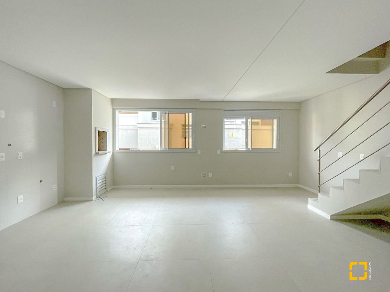 Cobertura com 100m², 4 quartos (sendo 2 suítes), 2 garagens, no bairro Trindade em Florianópolis