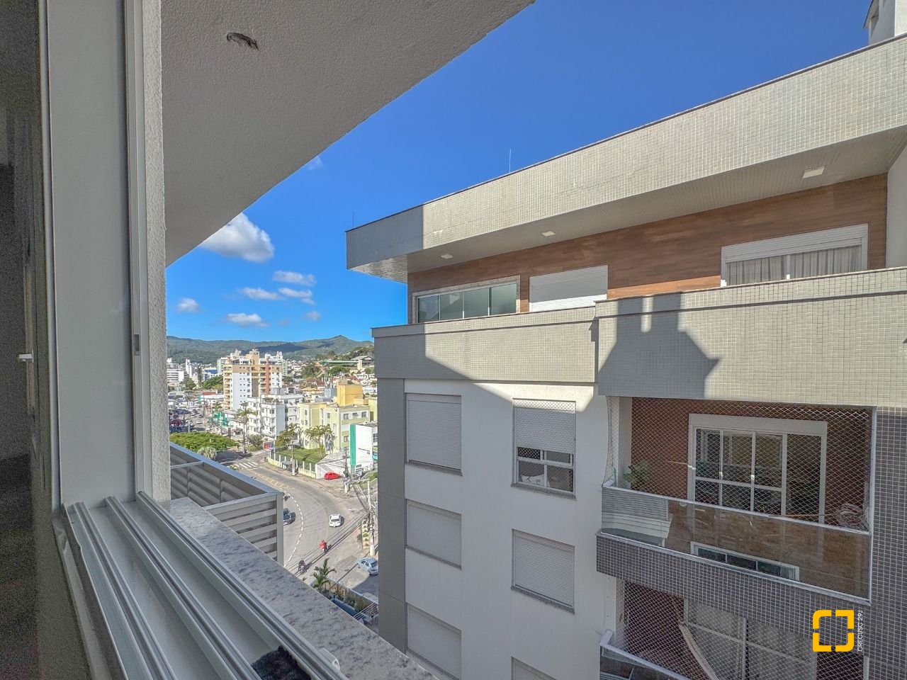 Cobertura com 102m², 4 quartos (sendo 2 suítes), 2 garagens, no bairro Trindade em Florianópolis