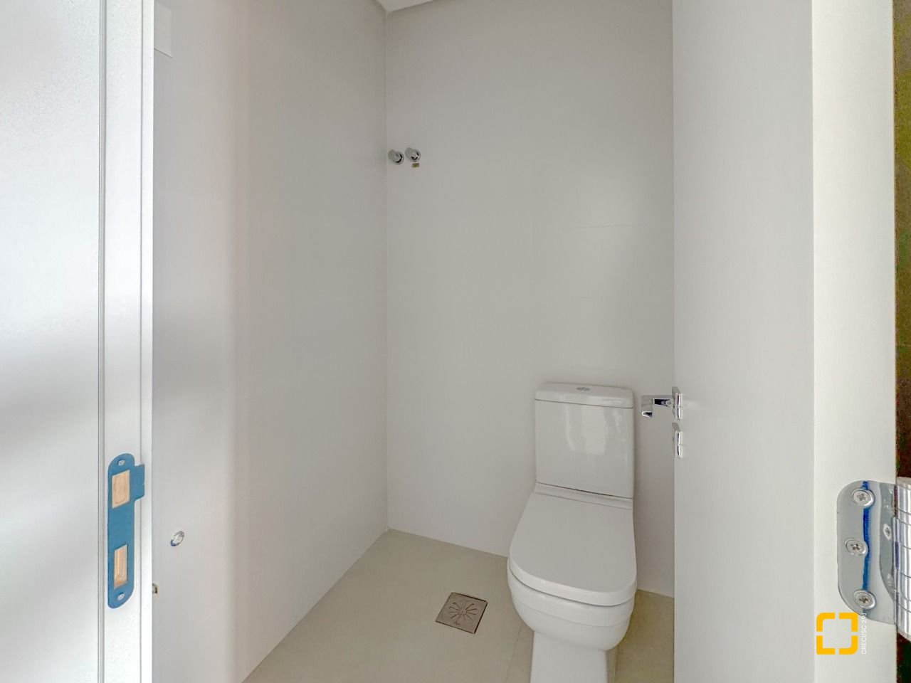 Cobertura com 102m², 4 quartos (sendo 2 suítes), 2 garagens, no bairro Trindade em Florianópolis