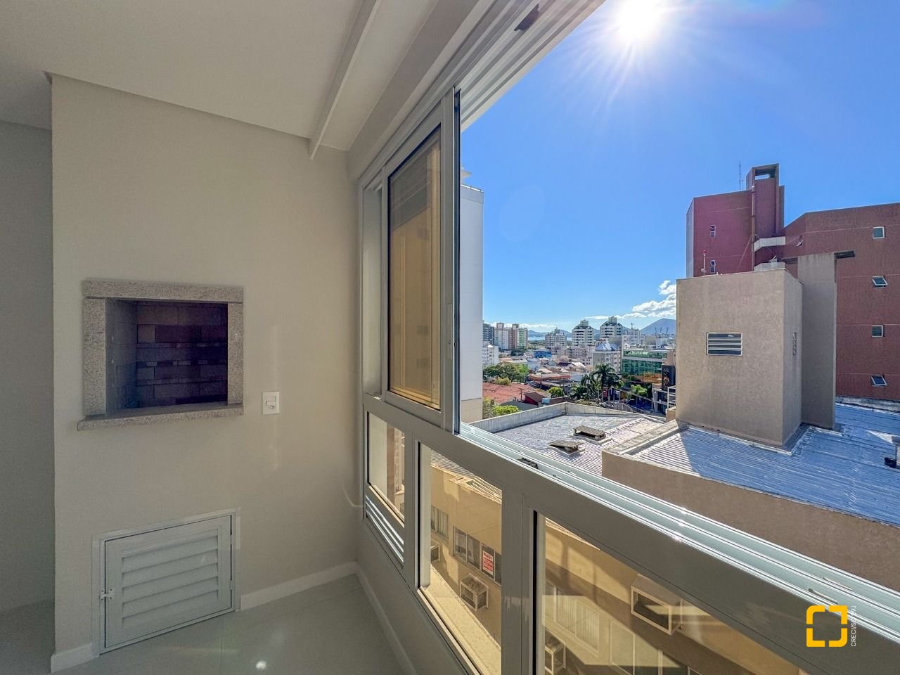 Cobertura com 107m², 5 quartos (sendo 2 suítes), 2 garagens, no bairro Trindade em Florianópolis