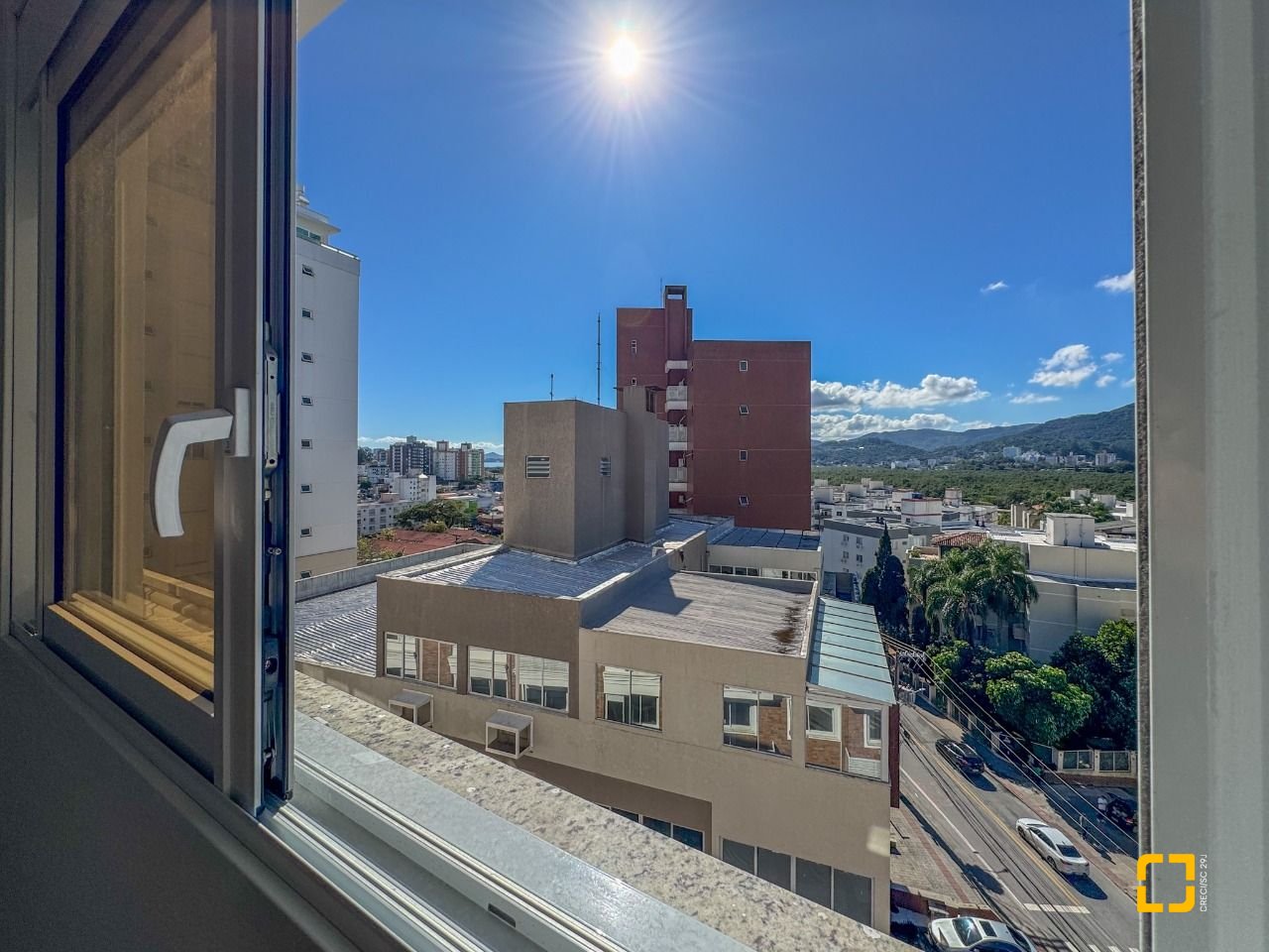 Cobertura com 107m², 5 quartos (sendo 2 suítes), 2 garagens, no bairro Trindade em Florianópolis