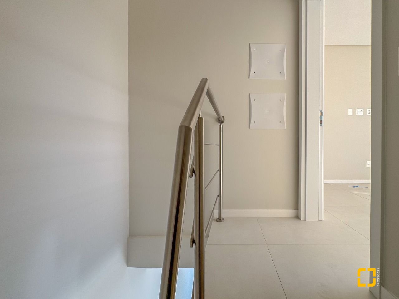 Cobertura com 107m², 5 quartos (sendo 2 suítes), 2 garagens, no bairro Trindade em Florianópolis
