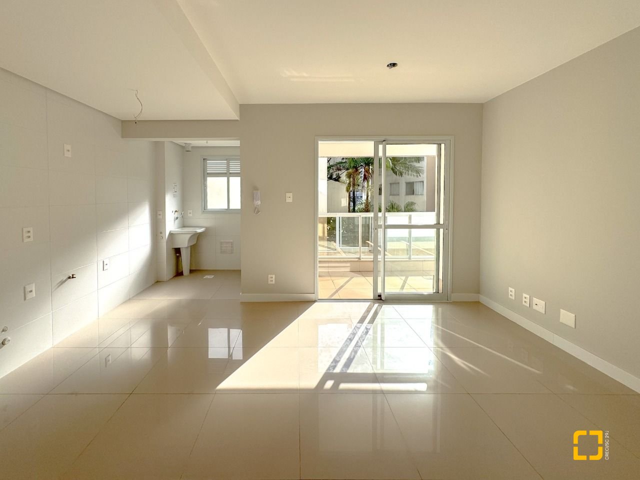 Apartamento com 75m², 3 quartos (sendo 1 suíte), 1 garagem, no bairro Itacorubi em Florianópolis