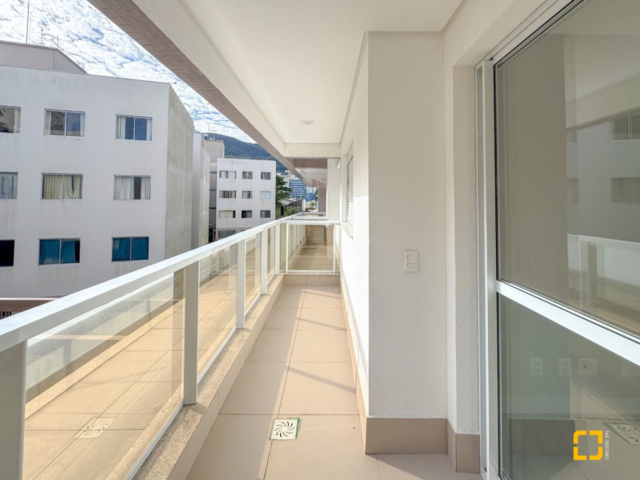 Apartamento com 75m², 3 quartos (sendo 1 suíte), 1 garagem, no bairro Itacorubi em Florianópolis